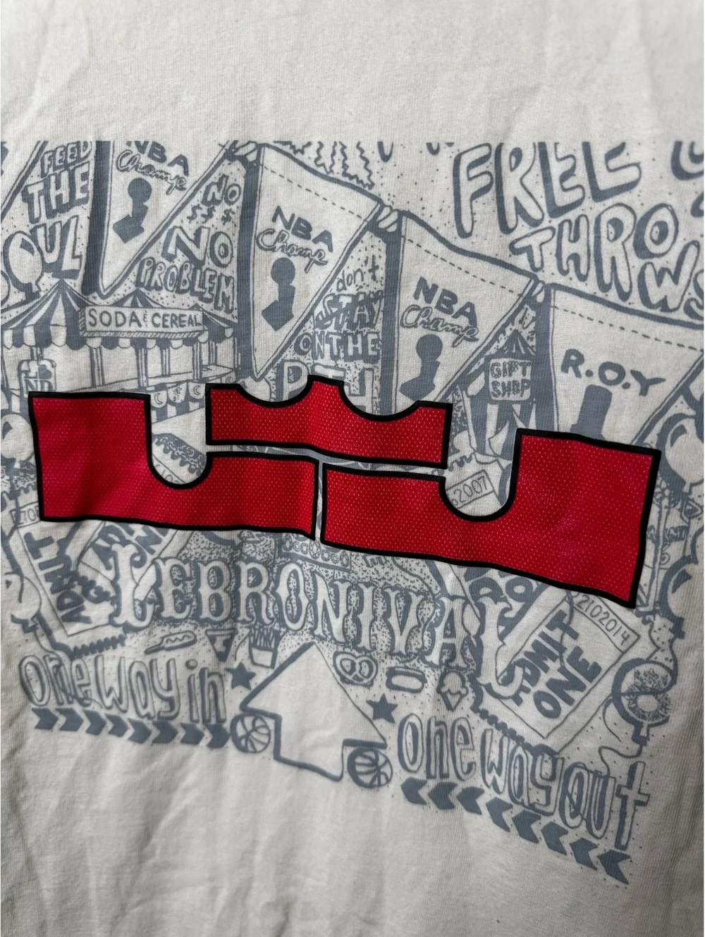 Nike LeBron James Graphic T-Shirt Men’s Medium White Basketball Logo Tee